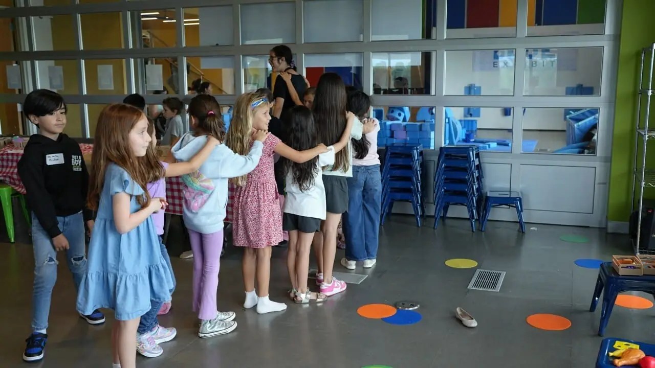 Children at a LingoStars Spanish immersion workshop in Naples, FL